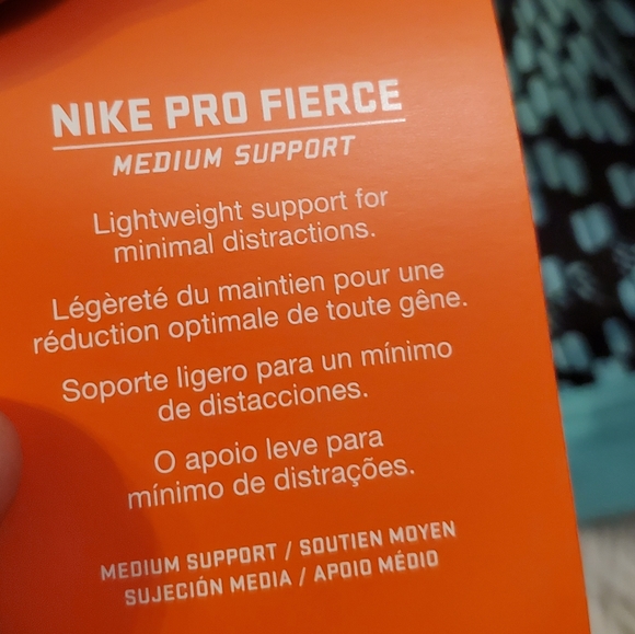 Nike Sports Bra Pro Fierce Lux Dot Sports Bra - Picture 5 of 6